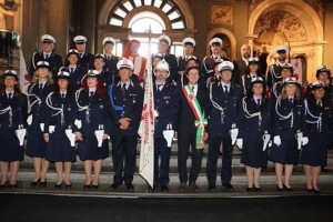 Polizia Municipale Firenze vigili urbani con sindaco Nardella