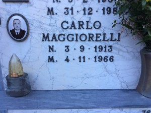 48 alluvione tomba Carlo Maggiorelli - foto Franco Mariani (23)