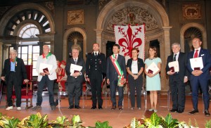 UFFICIO STAMPA COMUNE DI FIRENZE il sindaco Dario Nardella consegna i fiorini d'oro