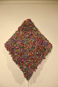 Francesca Pasquali, Driing, 2013, 2800 campanelli colorati, fotocellula, vibratori, installazione interattiva- cinetico-sonora, cm 110×80×40