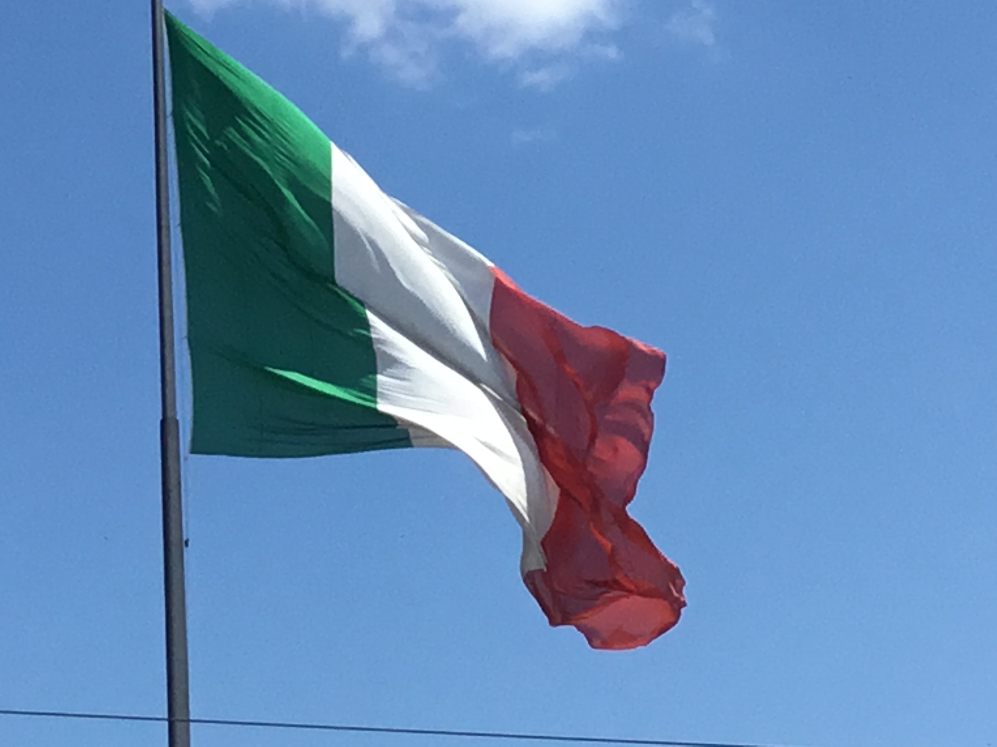 Bandiera piazza stazione-Foto Giornalista Franco Mariani (10)