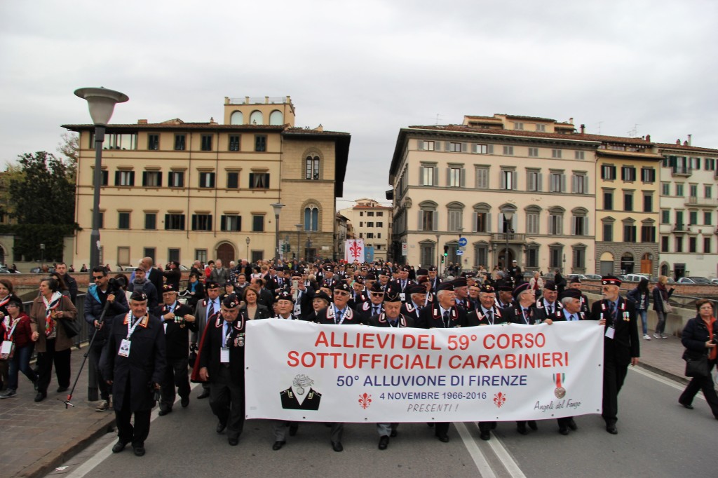 Carabinieri Angeli del Fango a Firenze per 50 Alluvione