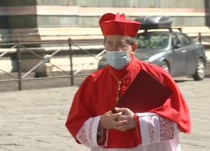 Cardinale Betori con mascherina - Foto Giornalista Franco Mariani (4)