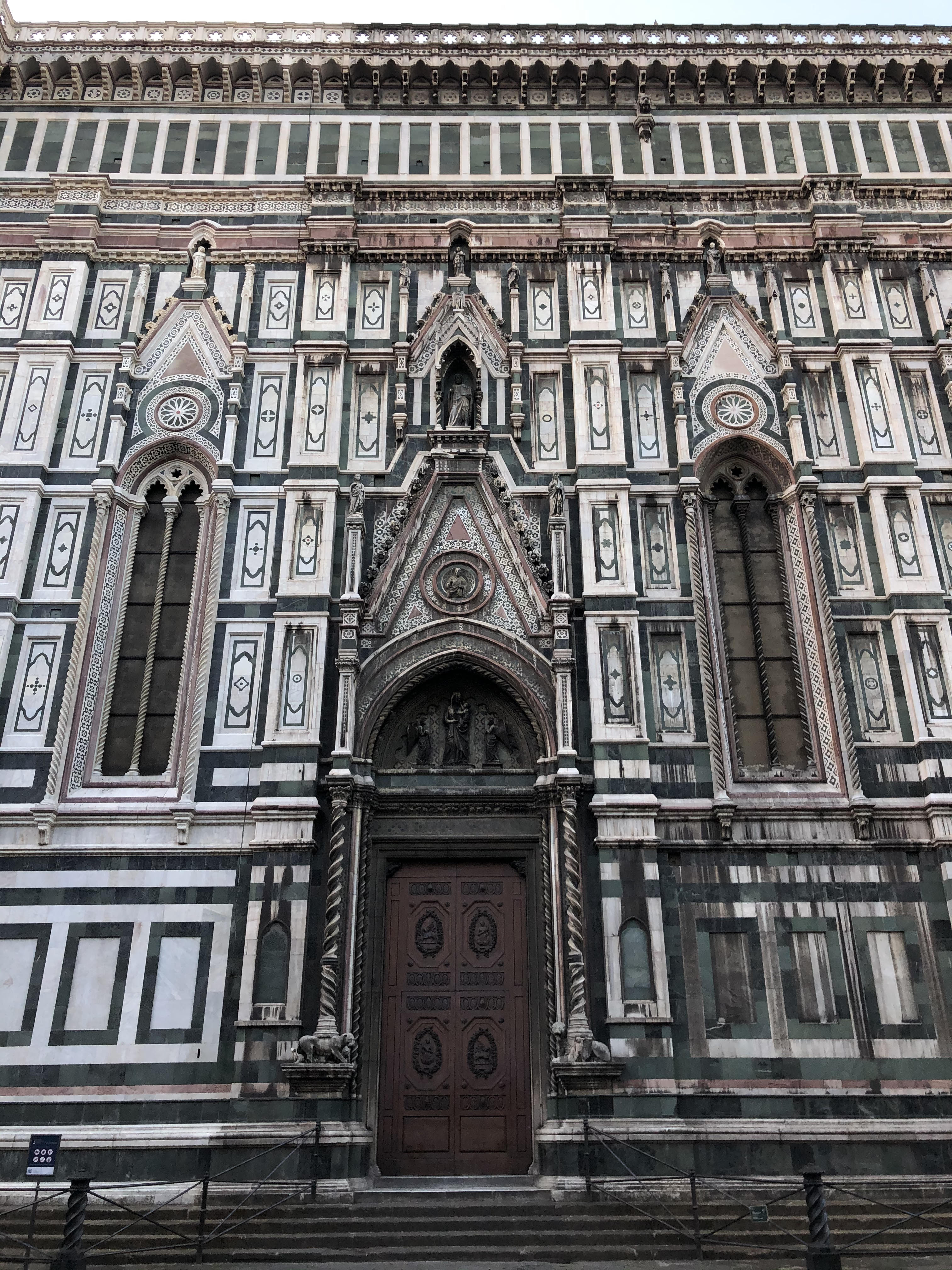 Duomo di Firenze, Porta dei Cornacchini 1